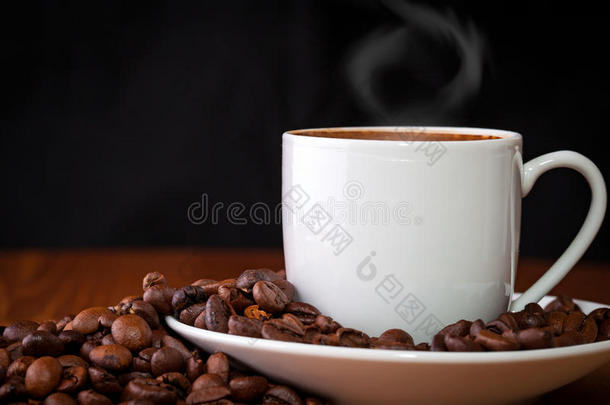 一杯黑底咖啡