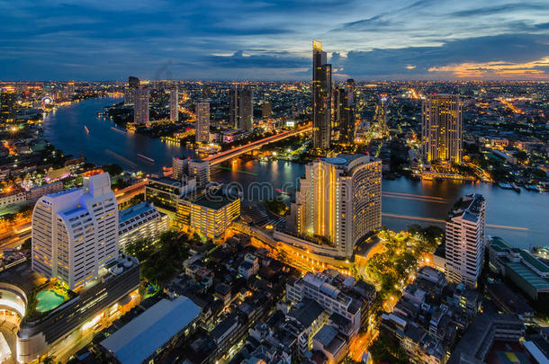 曼谷城市景观和潮南江