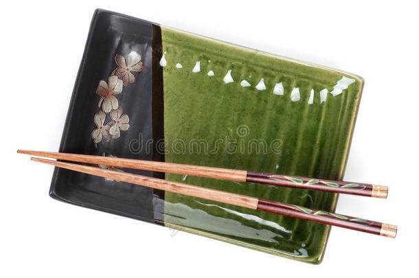 空盘子和筷子