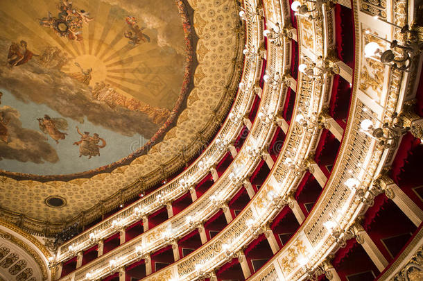 意大利那不勒斯歌剧院圣卡罗剧院