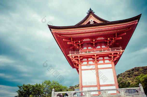 日本京都清水正孝寺的前门。
