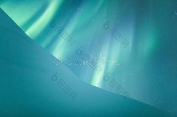 瑞典雪山北极光
