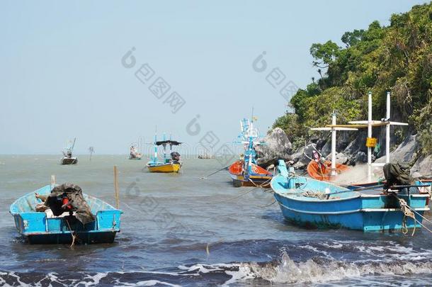 泰国海边的渔船