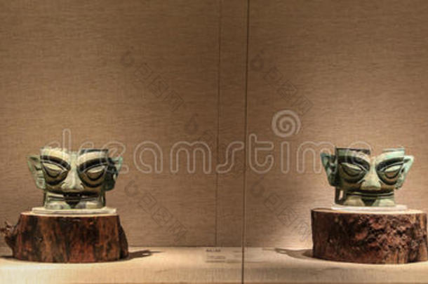 三星堆博物馆青铜头像，四川