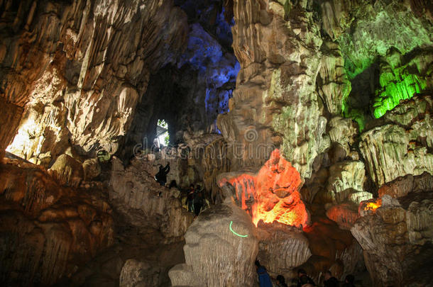 越南下龙湾恒盛寺