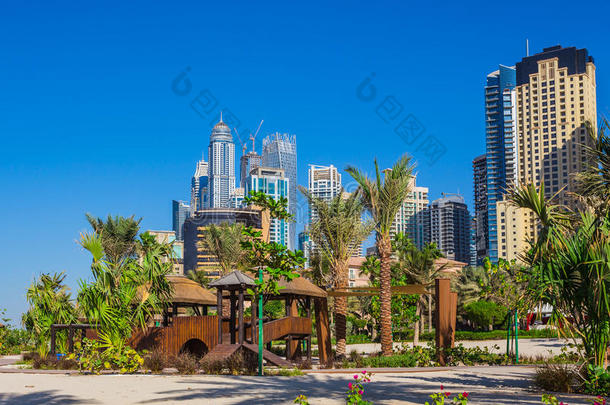 阿联酋迪拜的高楼大厦和街道