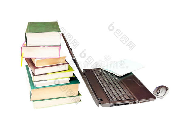 笔记本电脑和书籍，百科全书