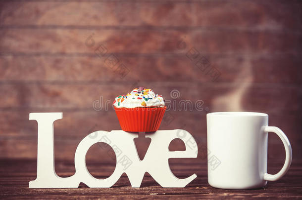 纸杯蛋糕，咖啡和爱情