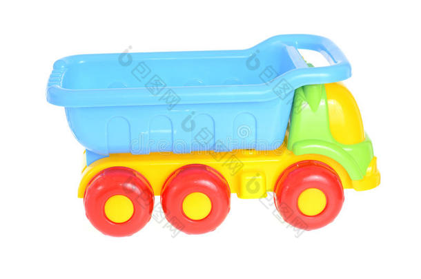 白色背景上孤立的儿童汽车玩具