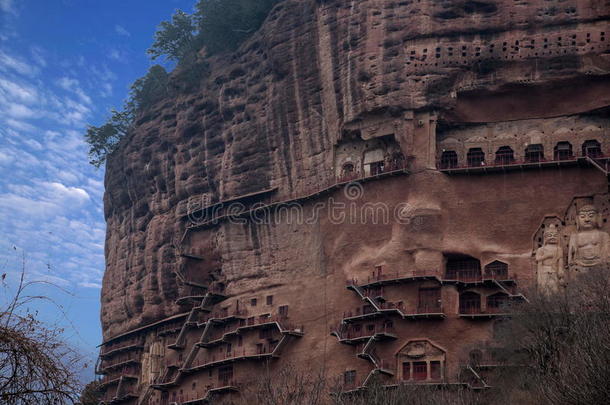 天水麦积山寺洞