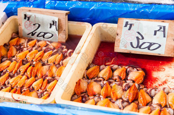 日本生鲜市场的新鲜贝壳