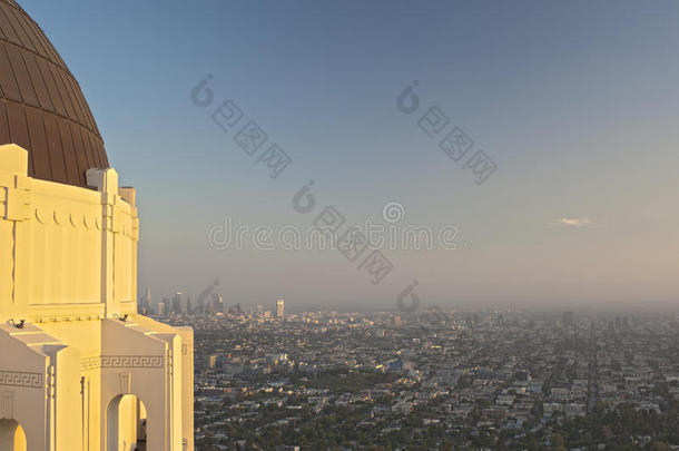 从洛杉矶<strong>格里菲斯</strong>天文台俯瞰洛杉矶