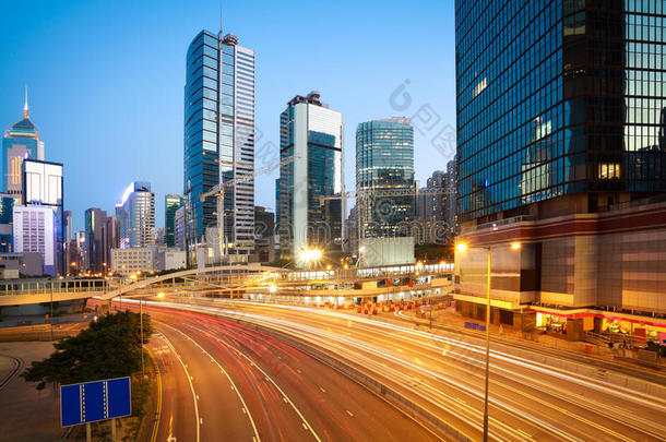 香港街景建筑的路灯小径