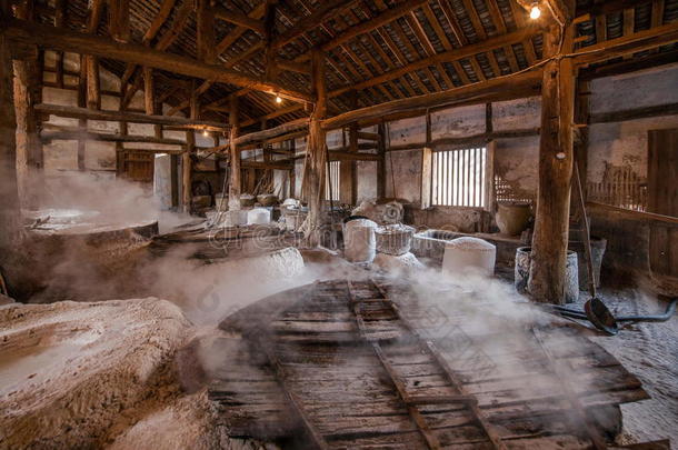 四川省自贡市千米古盐子遗址海底水井再现古代盐业传统