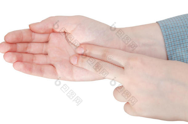 两个手指放在手掌上近距离手势