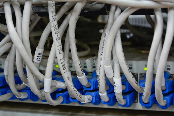 连<strong>接到</strong>计算机internet服务器的以太网电缆