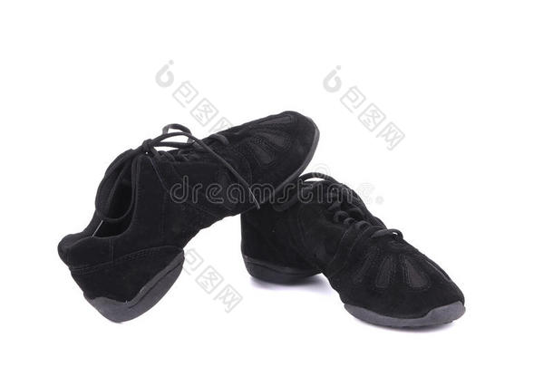 一双黑色的<strong>舞鞋</strong>。