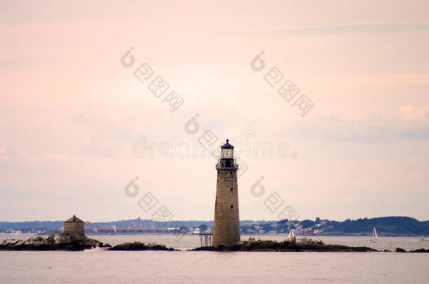 波士顿港灯塔是新英格兰最古老的灯塔。