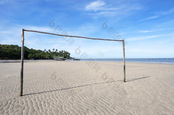 足球球门柱空巴西海滩足球场
