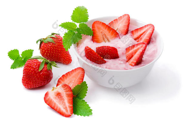 薄荷鲜草莓叶子。酸奶草莓味的。