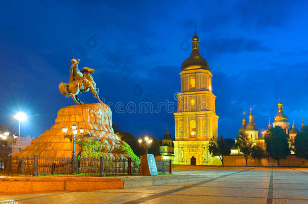 乌克兰赫特曼纪念碑博格丹·赫梅尔尼茨基和圣索菲亚大教堂