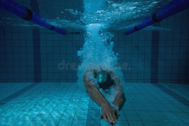 游泳运动员自己健身训练