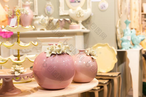 豪华室内装饰精美的陶瓷花瓶