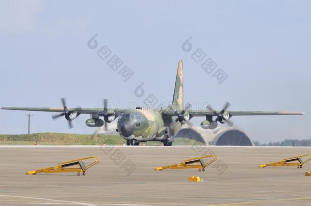 c130h<strong>大力神</strong>。