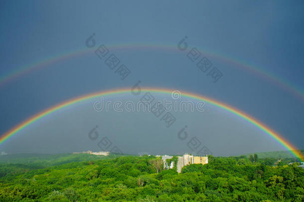 雨后的彩虹