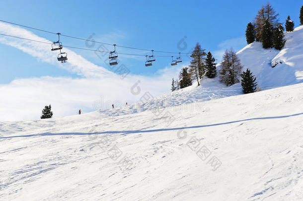 白云石山滑雪场和斜坡