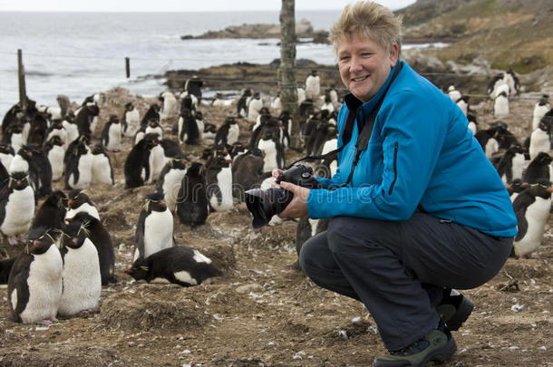 在福克兰群岛的一个叫rockhopper<strong>企鹅</strong>聚居地的游客
