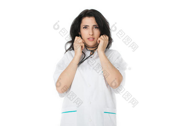 女医生手持听诊器