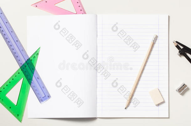 笔记本和学习用品