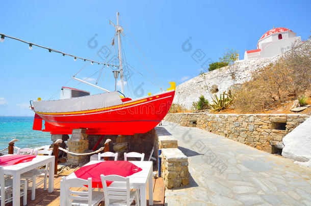 希腊米科诺斯的红船