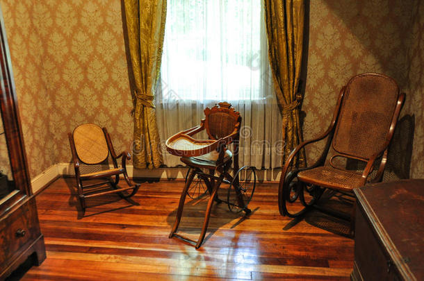 智利瓦尔<strong>迪维</strong>亚德国历史博物馆的旧家具