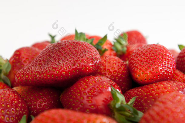春天的红色小草莓