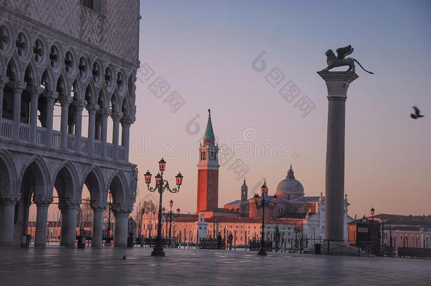威尼斯日出。圣马可广场。