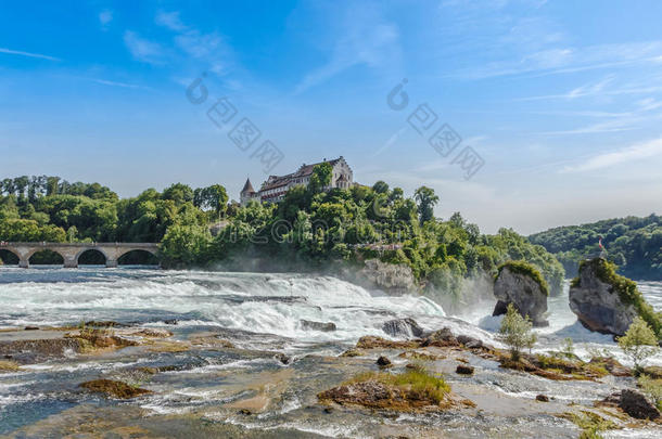 莱茵法尔，瑞士沙夫豪森的莱茵河瀑布