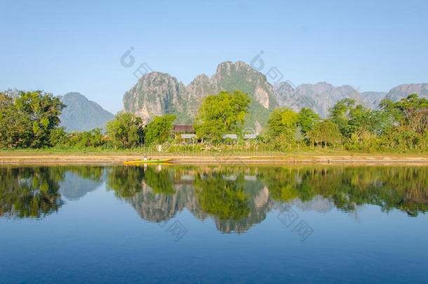 老挝万荣南宋河畔宁静的风景