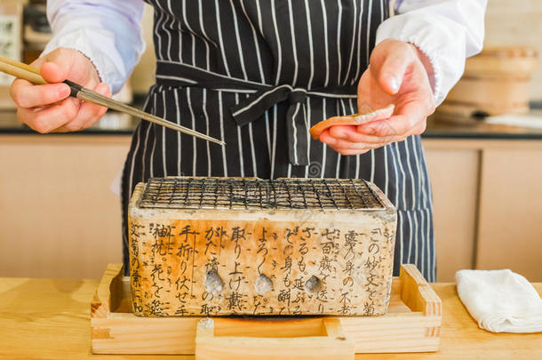 日本炉灶，日<strong>本本</strong>地烹饪