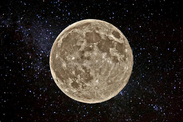 夜空中的超级月亮（摘要）