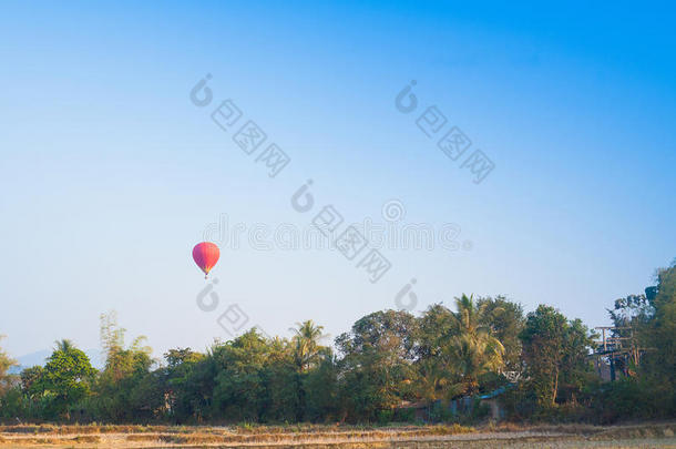 老挝天空中的热气球