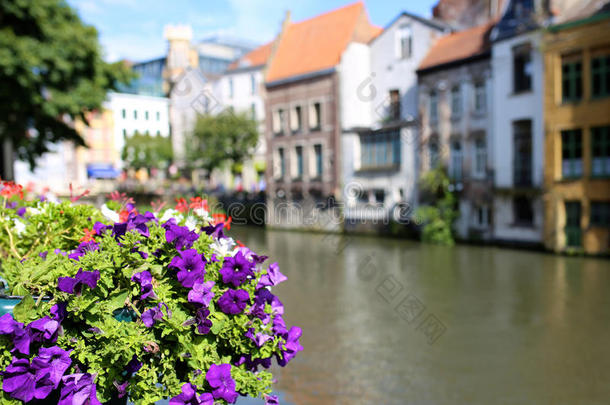 比利时中世纪城市根特沿河美丽的格拉斯莱
