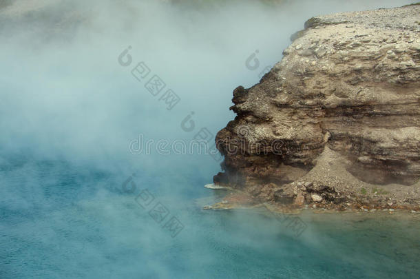 精力充沛间歇泉火山口