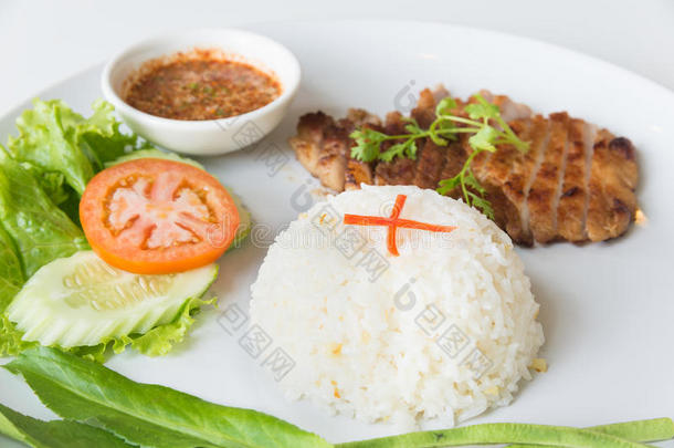 蒜茸炒饭扒猪肉。