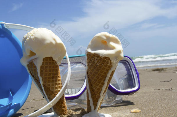 夏日沙滩冰激凌