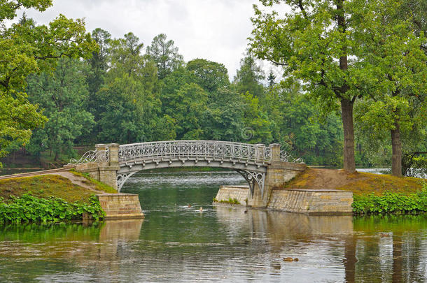 加中国皇宫公园池塘桥