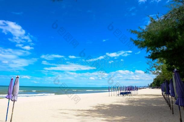 泰国蓝天海滩。