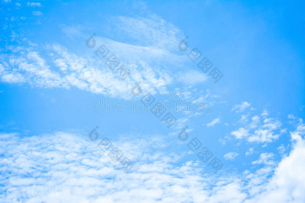 白云蓝天背景图