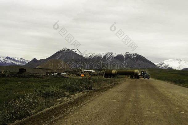 阿拉斯加公路<strong>卡车司机</strong>